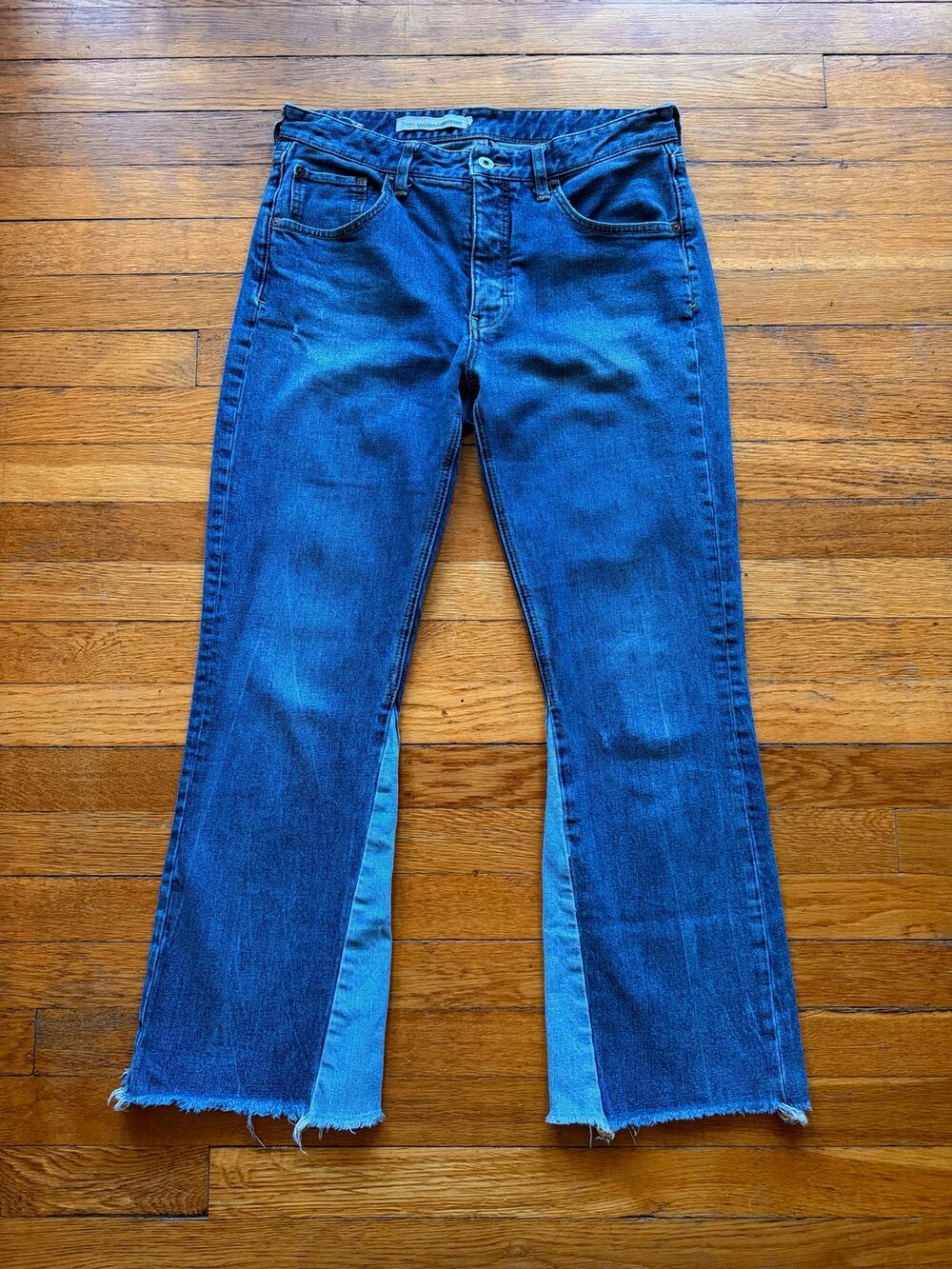PILCRO Distressed Flared Button Fly Jeans Women sz 3 (30W)